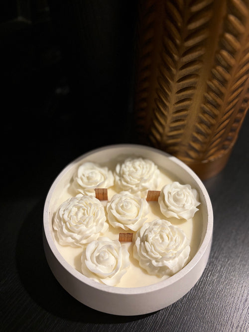 “Center Piece Candle”• soy wax • large vessel